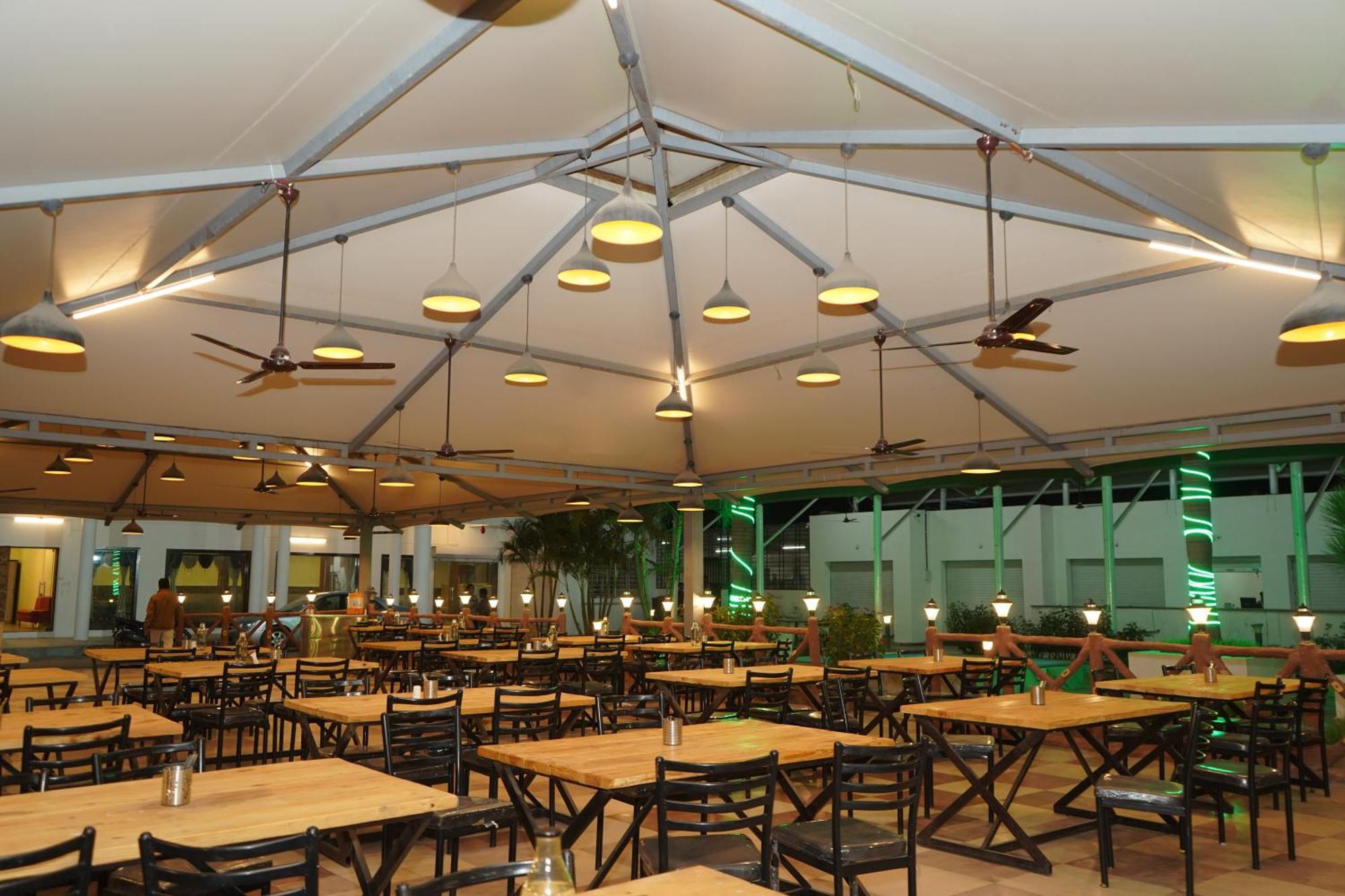 Hotel Chaitanya Lodging Supe Exterior foto